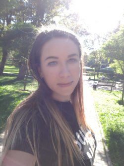 kfiOjLRdooI-768x1024